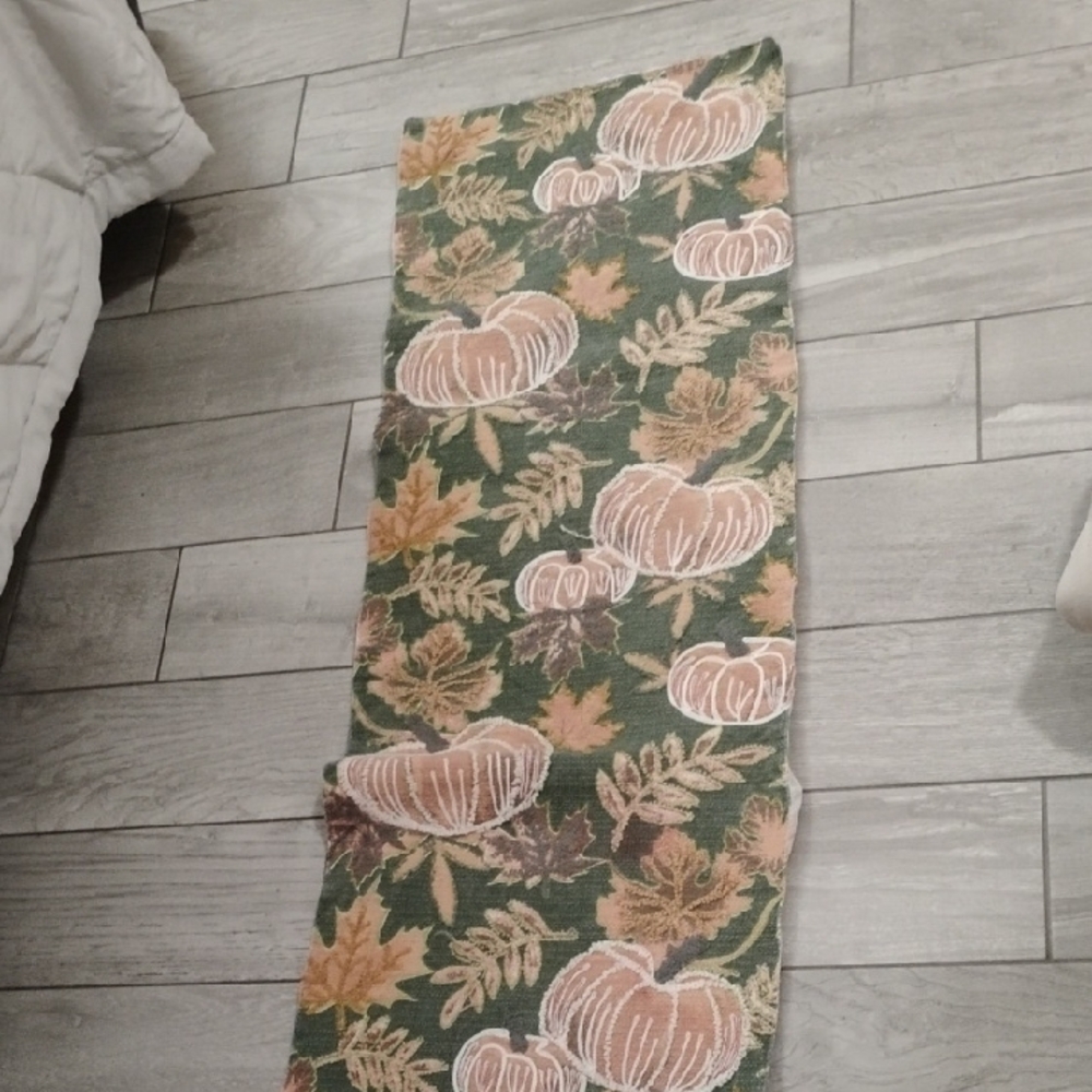 Shabby Chic Green and Orange Pumpkin Table Runner